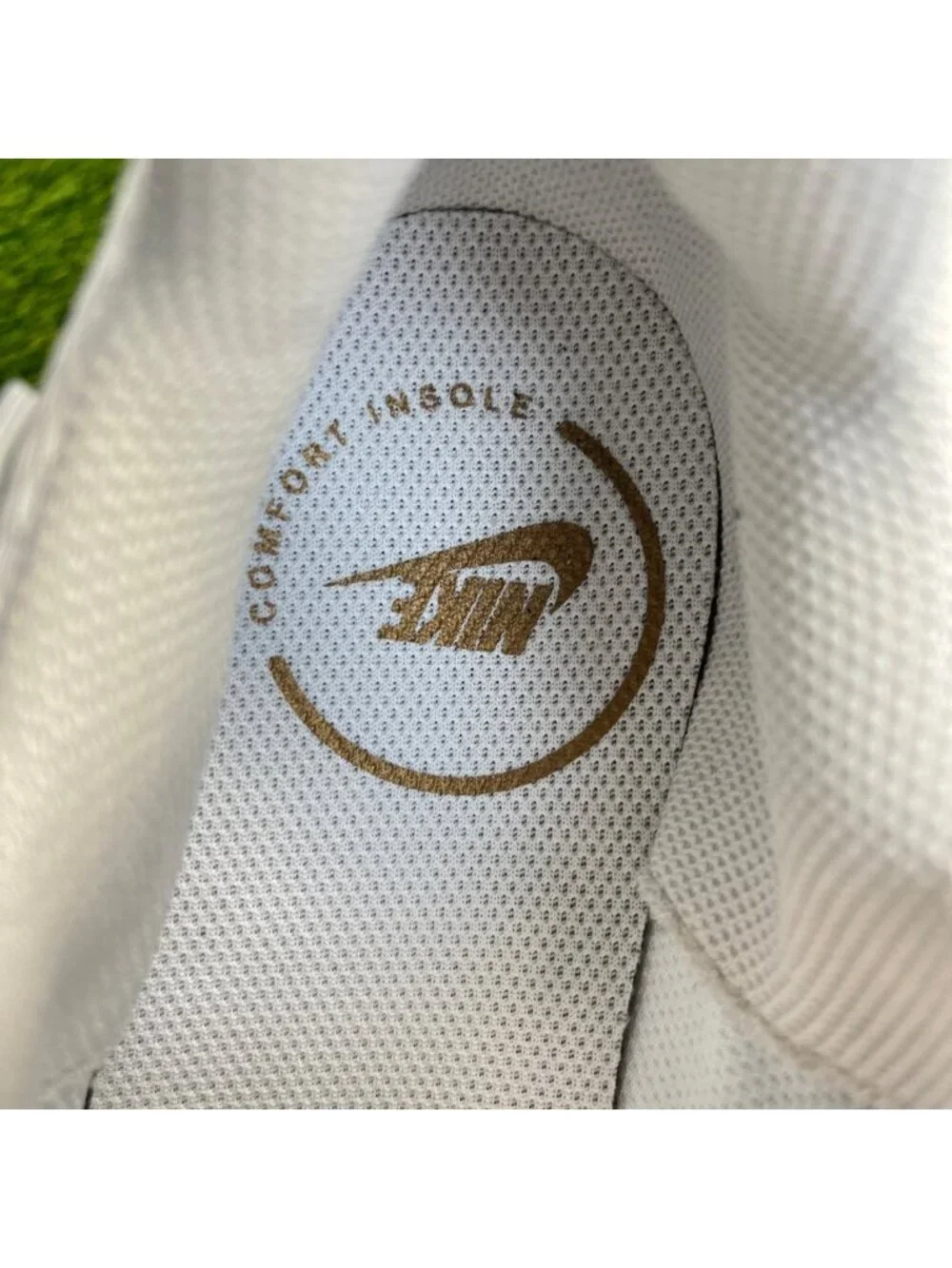 Nike Ryz 365 2 Womens Size 9 White Metallic Gold Athletic Running Shoes Sneakers